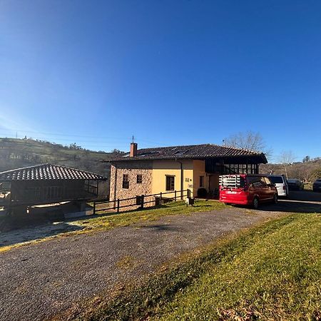 La Casona De Sovina Vendégház Piloña Kültér fotó